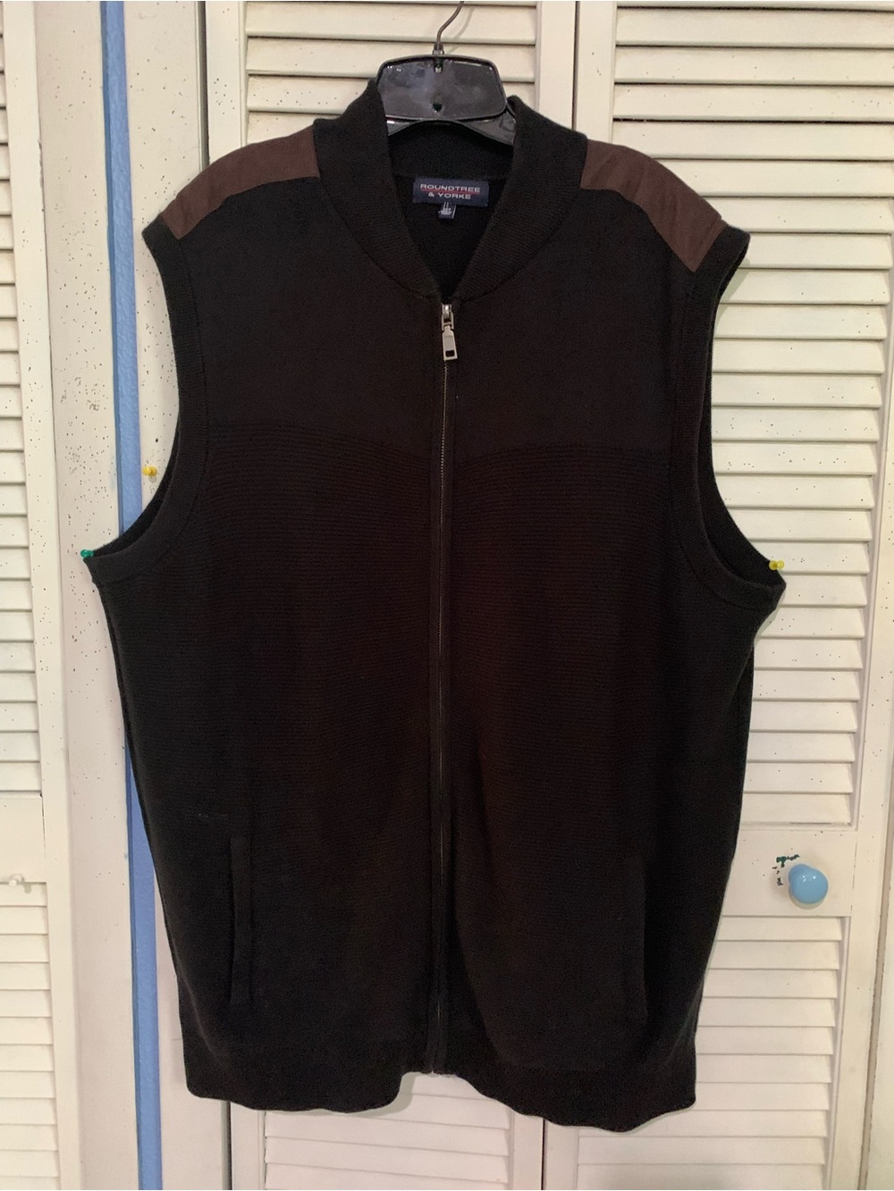 Roundtree & Yorke Black & Brown Suede Full Zip Sweater Vest